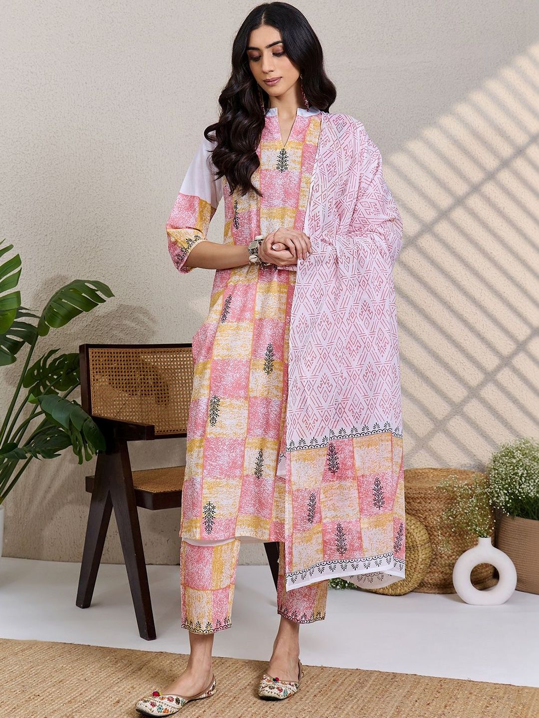 Women Printed Regular Pure Cotton Kurta with Trousers & With Dupatta