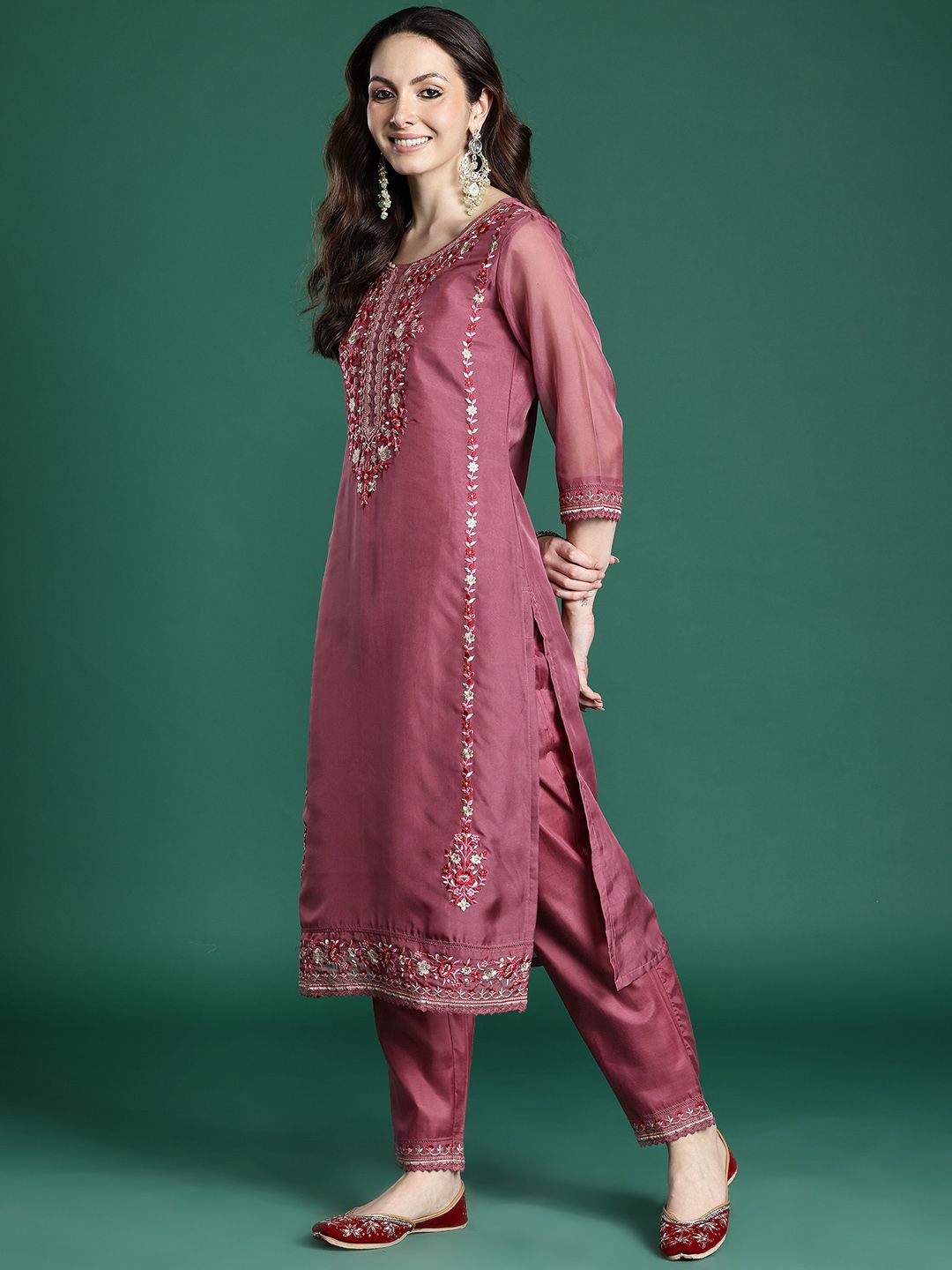Floral Embroidered Regular Thread Work Kurta with Trousers & With Dupatta