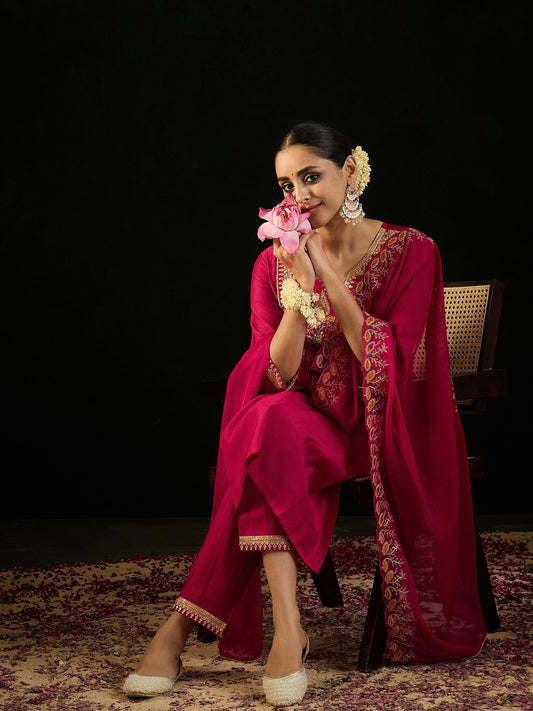 Dhiyona IE Notched Neck Ethnic Embroidered Sequinned Liva Kurta with Trouser & Dupatta