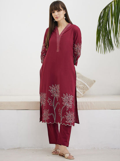Women Ethnic Motifs Embroidered Thread Work Pure Cotton Kurta with Trousers