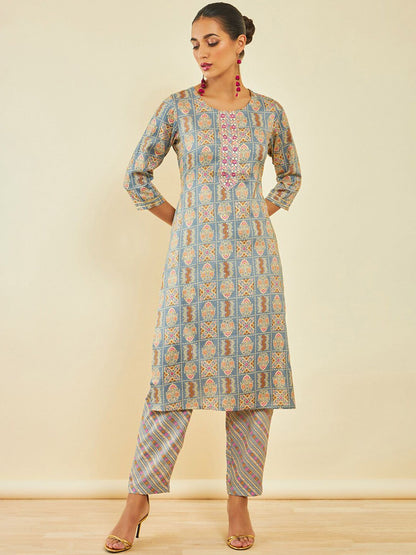 Dhiyona SO Women's Grey Ethnic Motifs Printed Gotta Patti Straight Kurta With Trousers