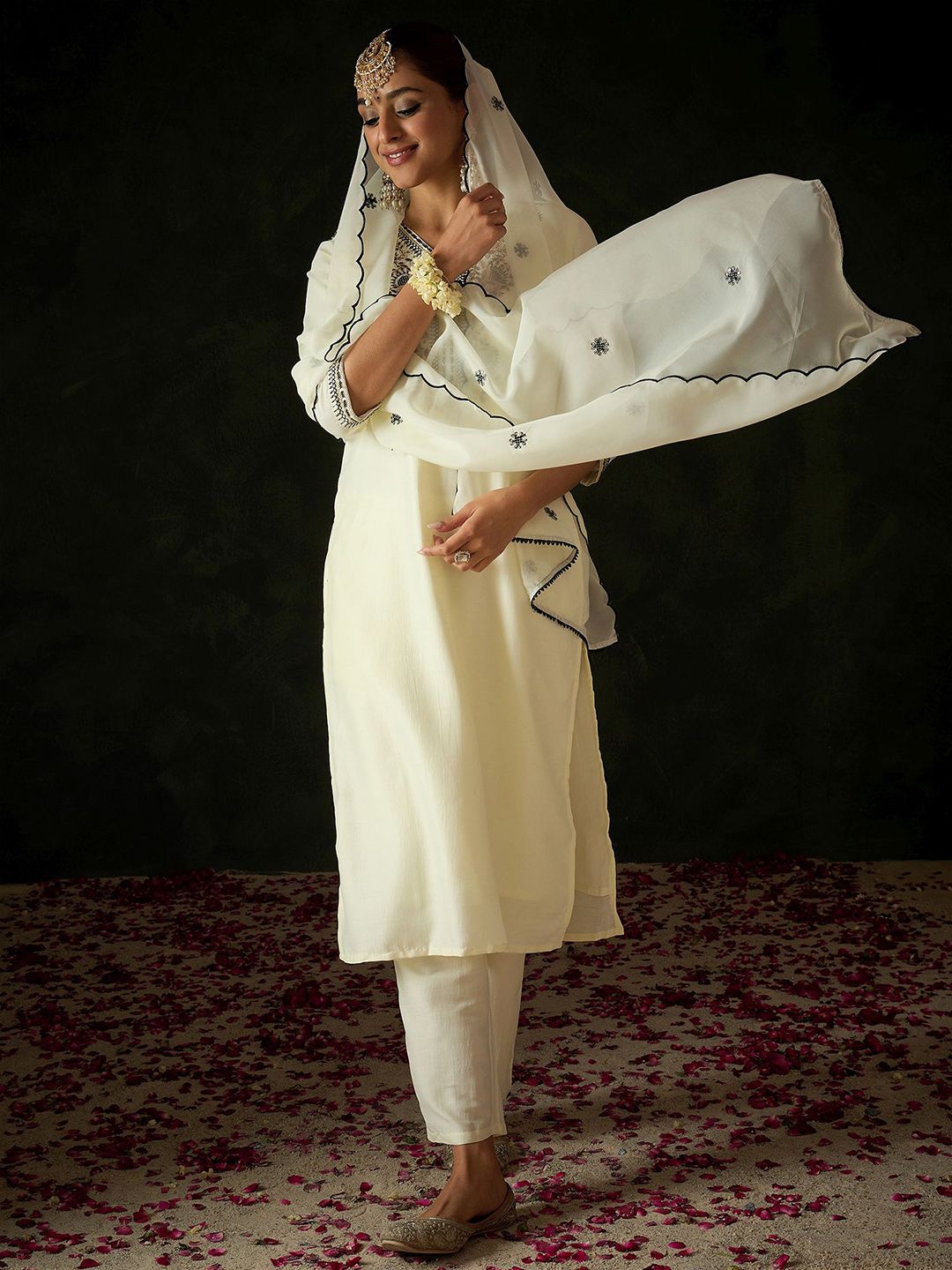 Women Ethnic Motifs Embroidered Regular Kurta with Trousers & With Dupatta