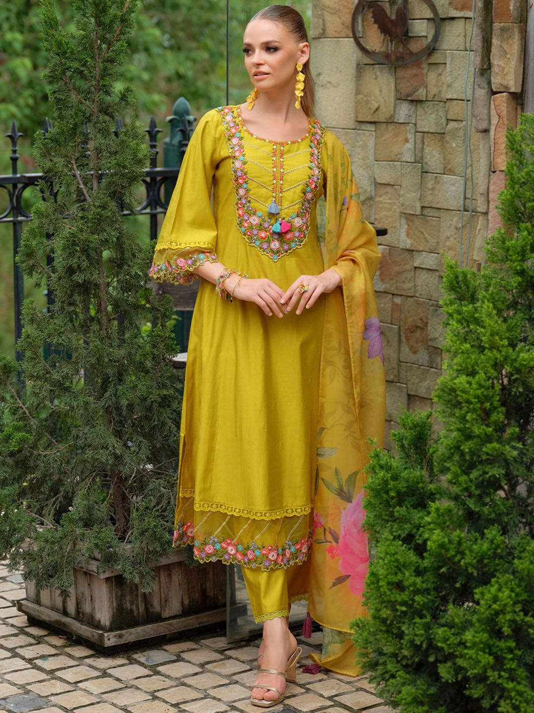 Women Floral Embroidered Beads and Stones Liva Kurta with Trousers & With Dupatta