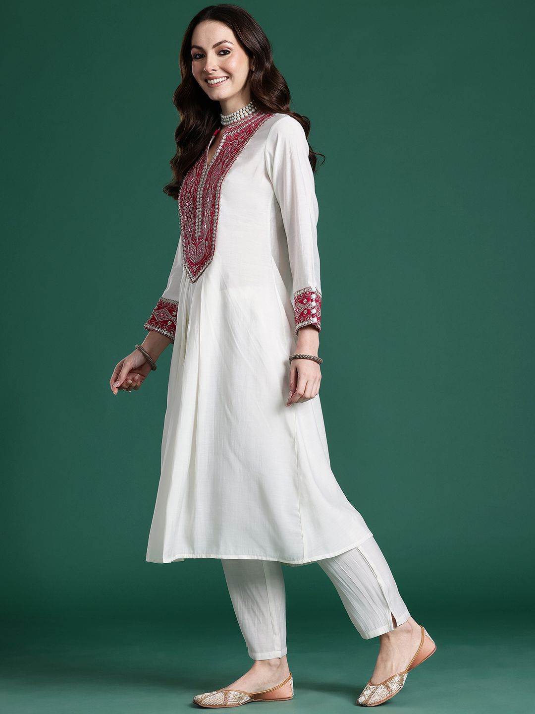 Ethnic Motifs Embroidered Pleated Mirror Work Kurta with Trousers
