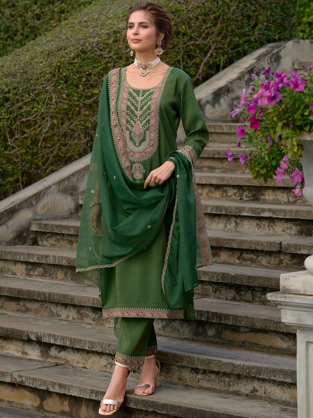 Dhiyona IE Ethnic Motifs Yoke Design Straight Kurta with Trousers & Dupatta