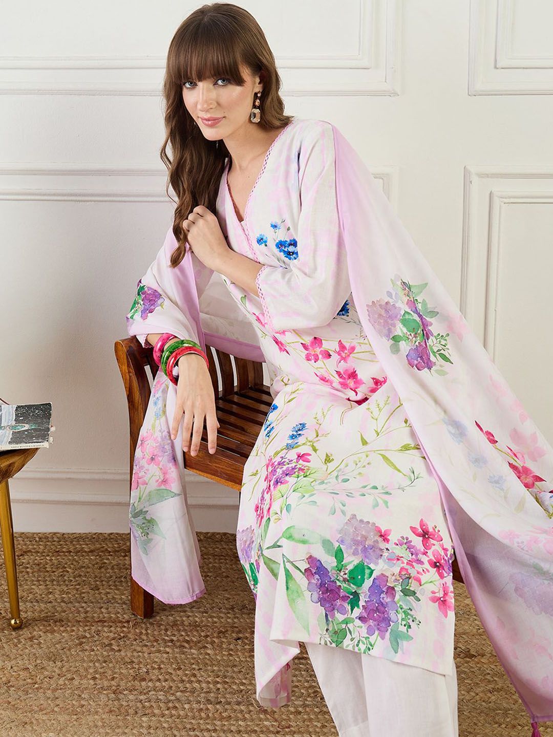 Women Floral Printed Regular Linen Kurta & Trousers With Floral Dupatta