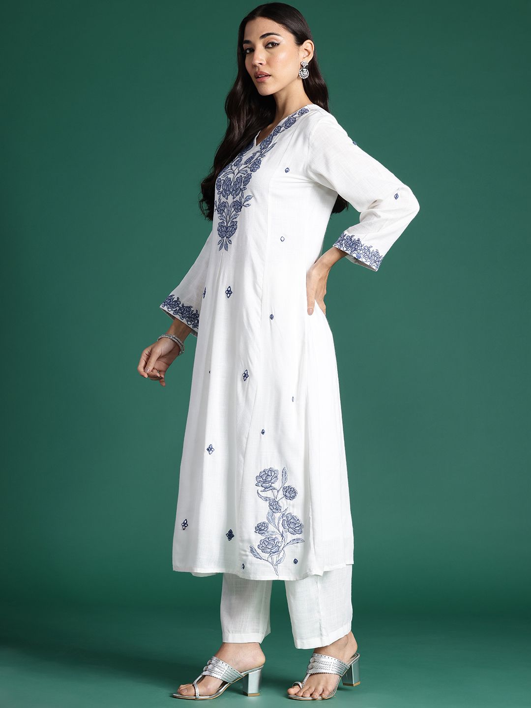 Dhiyona IE Floral Embroidered Thread Work Pure Cotton Kurta with Trousers & With Dupatta