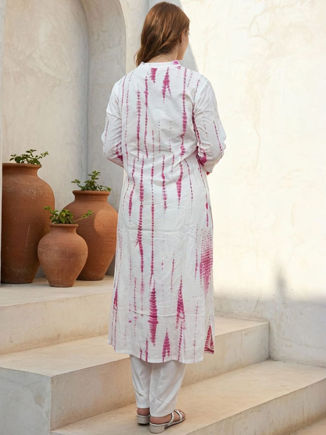 Floral Printed Notch Mandarin Collar Cotton Kurta With Trousers & Dupatta