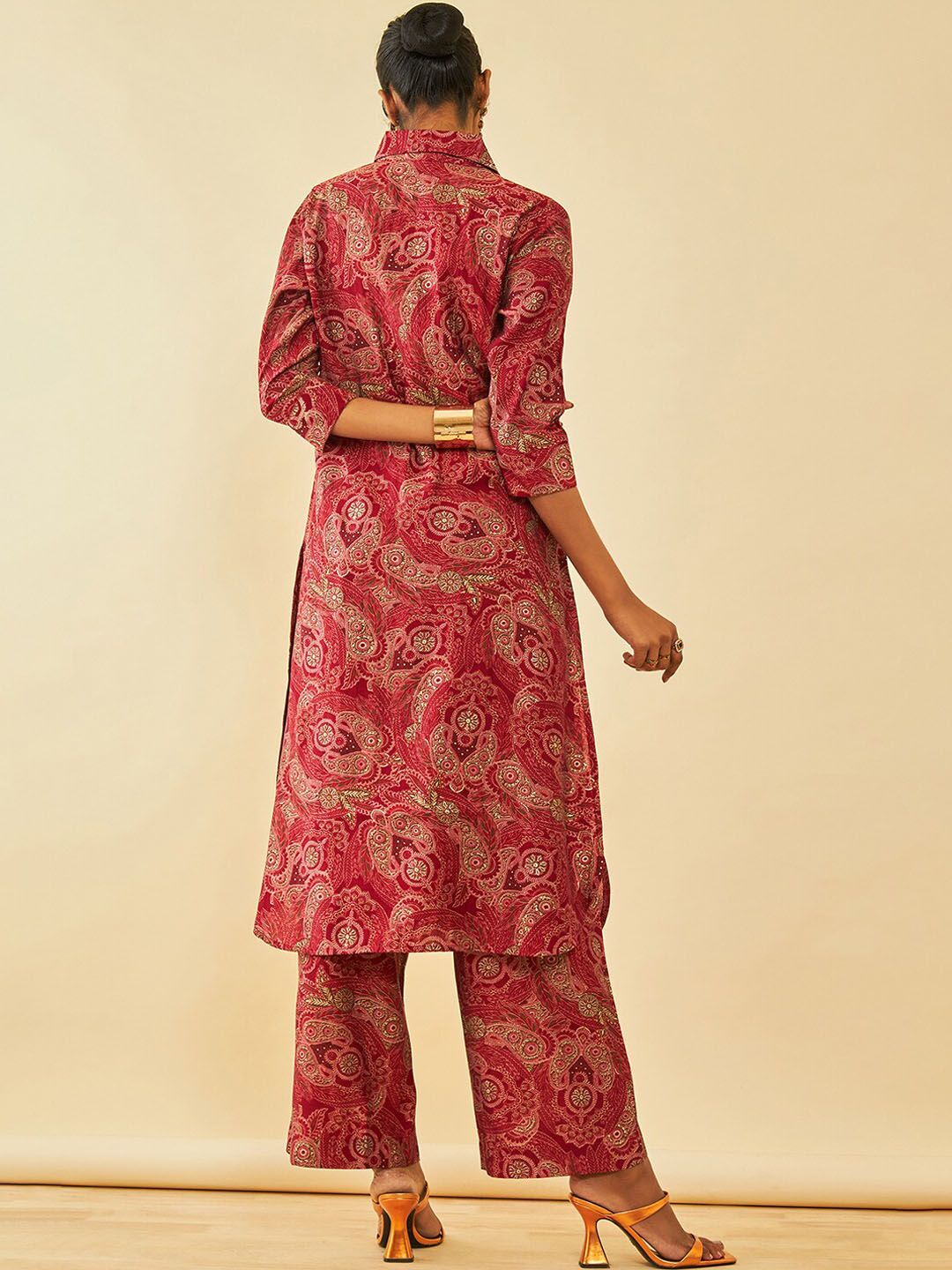 Dhiyona SO Women's Paisley Printed Regular Thread Work Kurta with Trousers