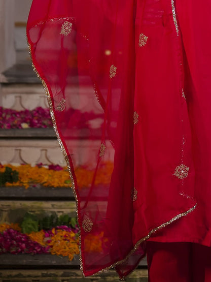 Women Ethnic Motifs Embroidered Regular Kurta with Trousers & With Dupatta