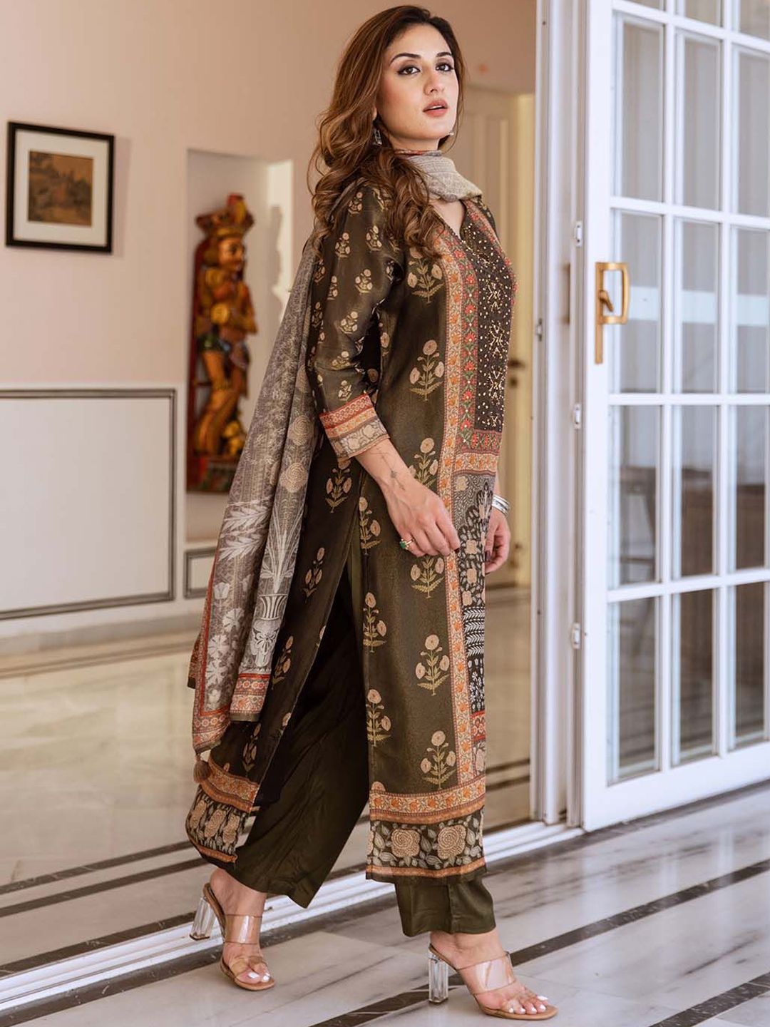 Dhiyona IS Women's Women Ethnic Motifs Printed Regular Kurta with Trousers & With Dupatta