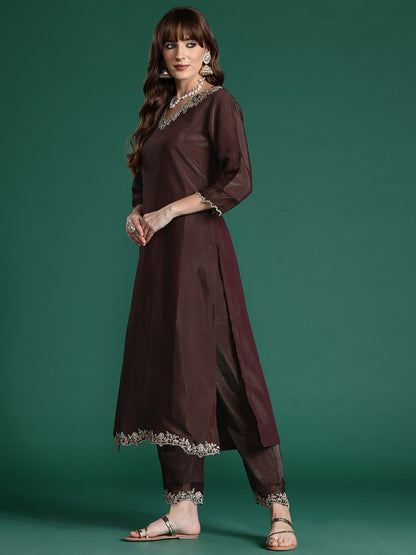 Dhiyona IE Floral Embroidered Liva Kurta with Trousers & With Dupatta