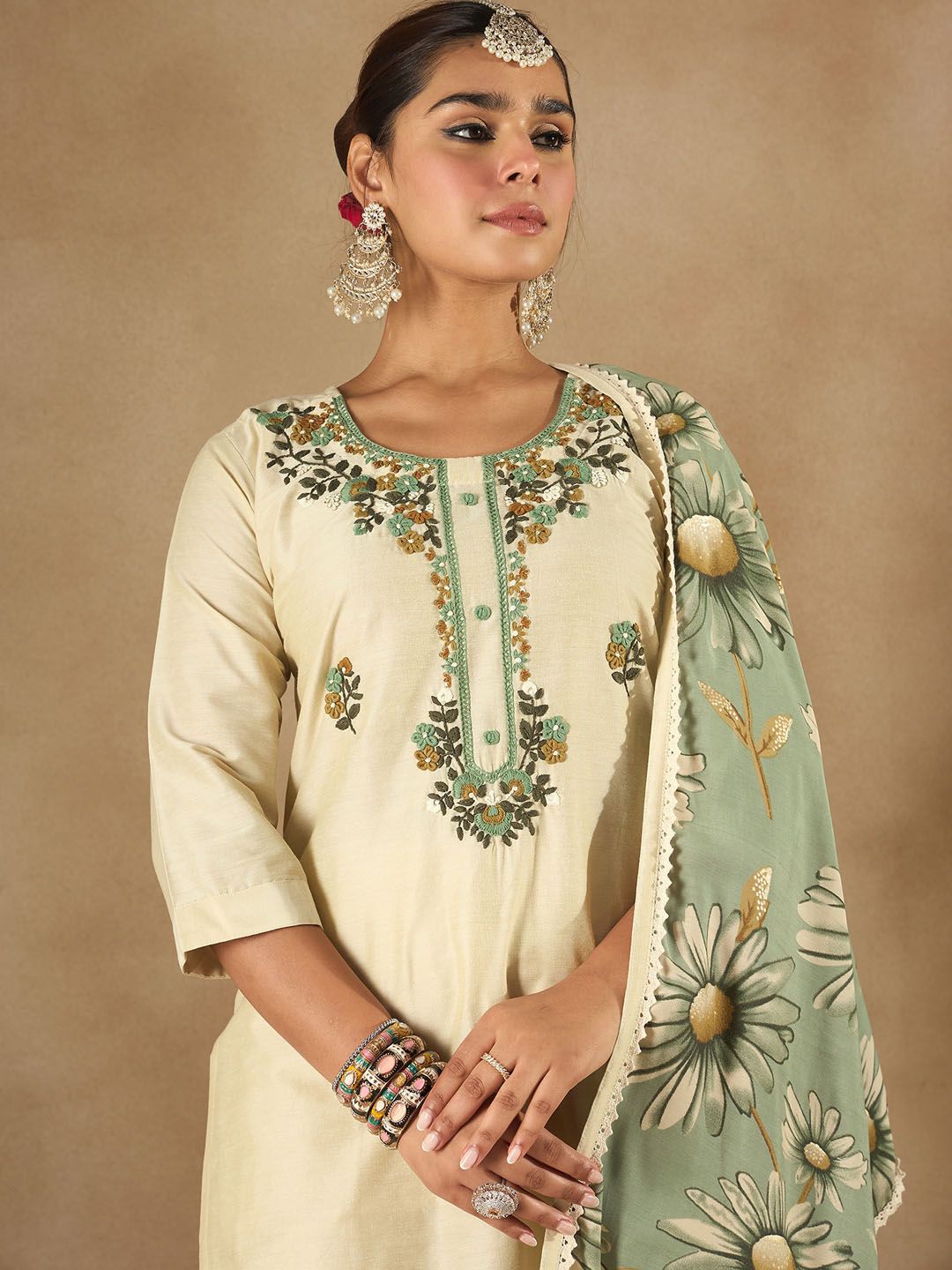 Dhiyona IE Women Floral Embroidered Regular Thread Work Kurta with Trousers & Dupatta