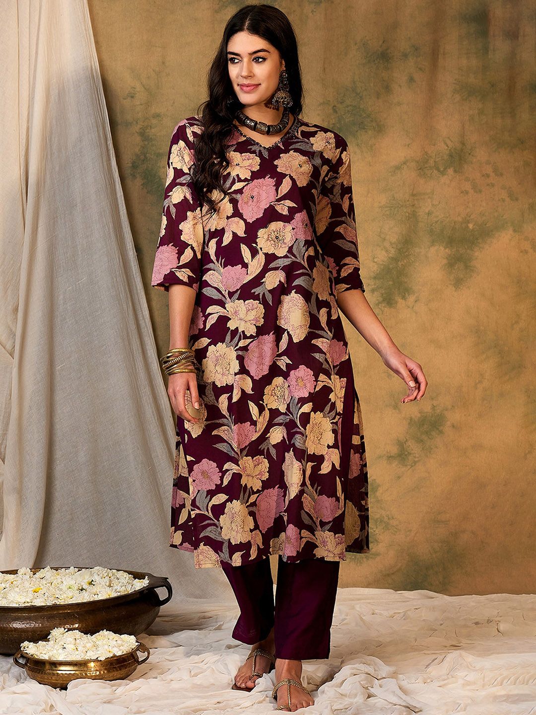 Dhiyona IE Floral Printed V-Neck Cotton Straight Kurta