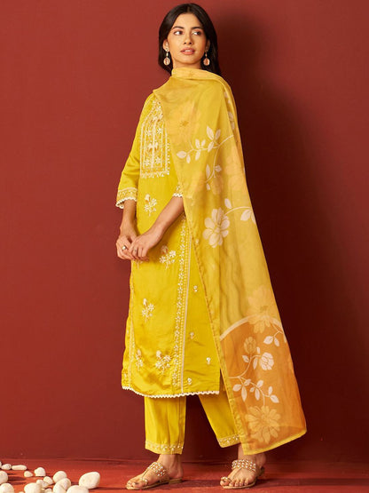 Women Floral Embroidered Kurta with Trousers & Dupatta