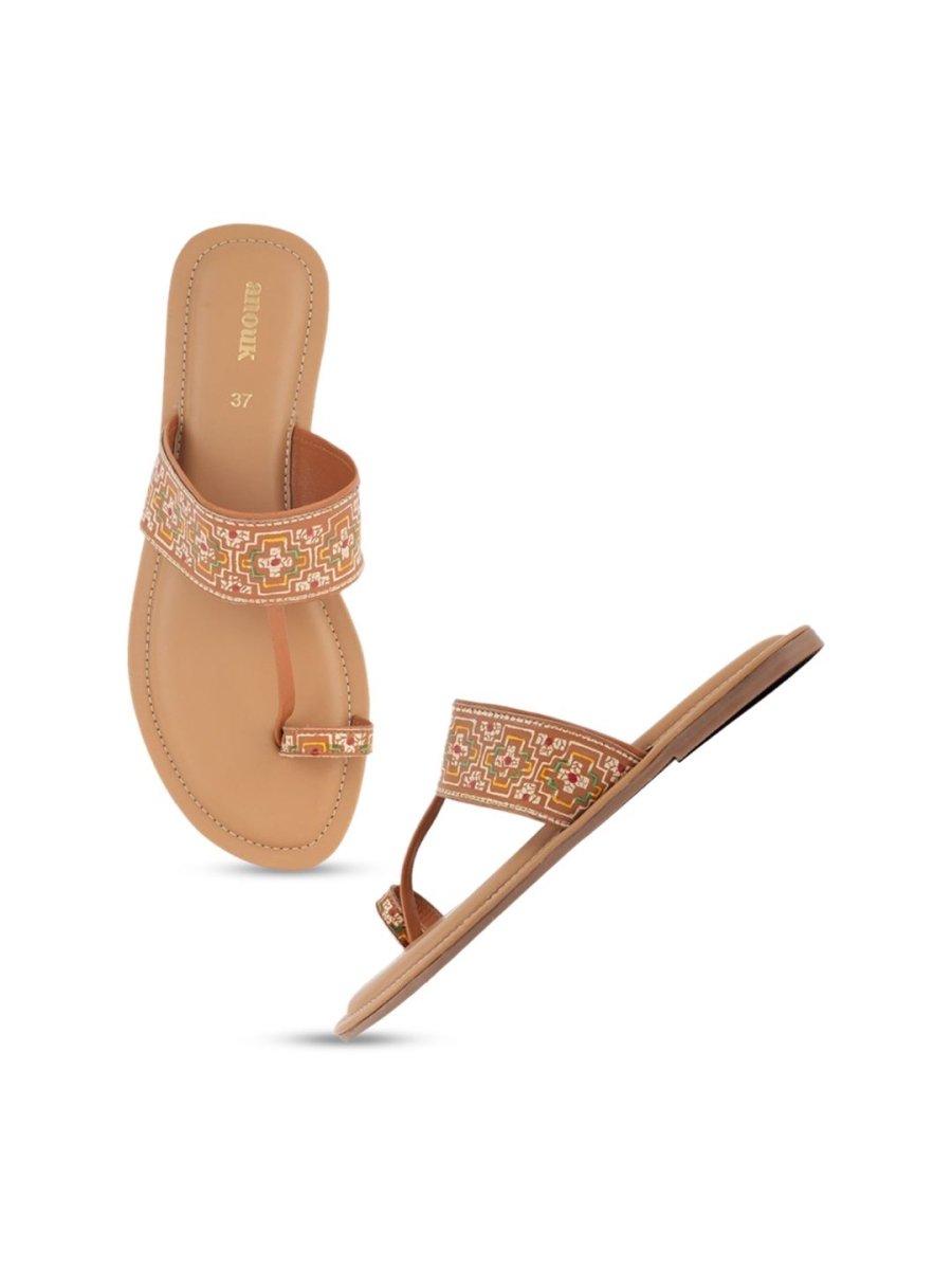 Dhiyona AK Embellished One Toe Flats