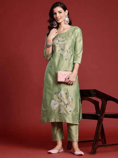 Dhiyona IE Floral Embroidered Thread Work Kurta with Trousers