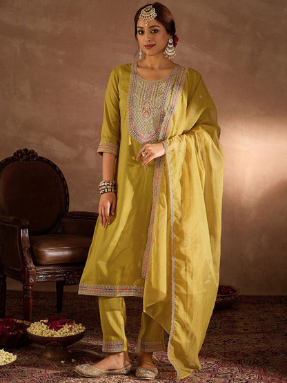 Floral Yoke Design Thread Work Straight Kurta