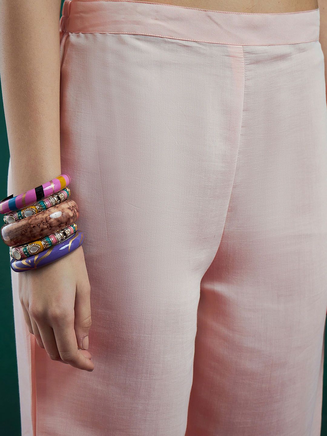 Floral Embroidered Regular Thread Work Kurta With Trousers & Dupatta