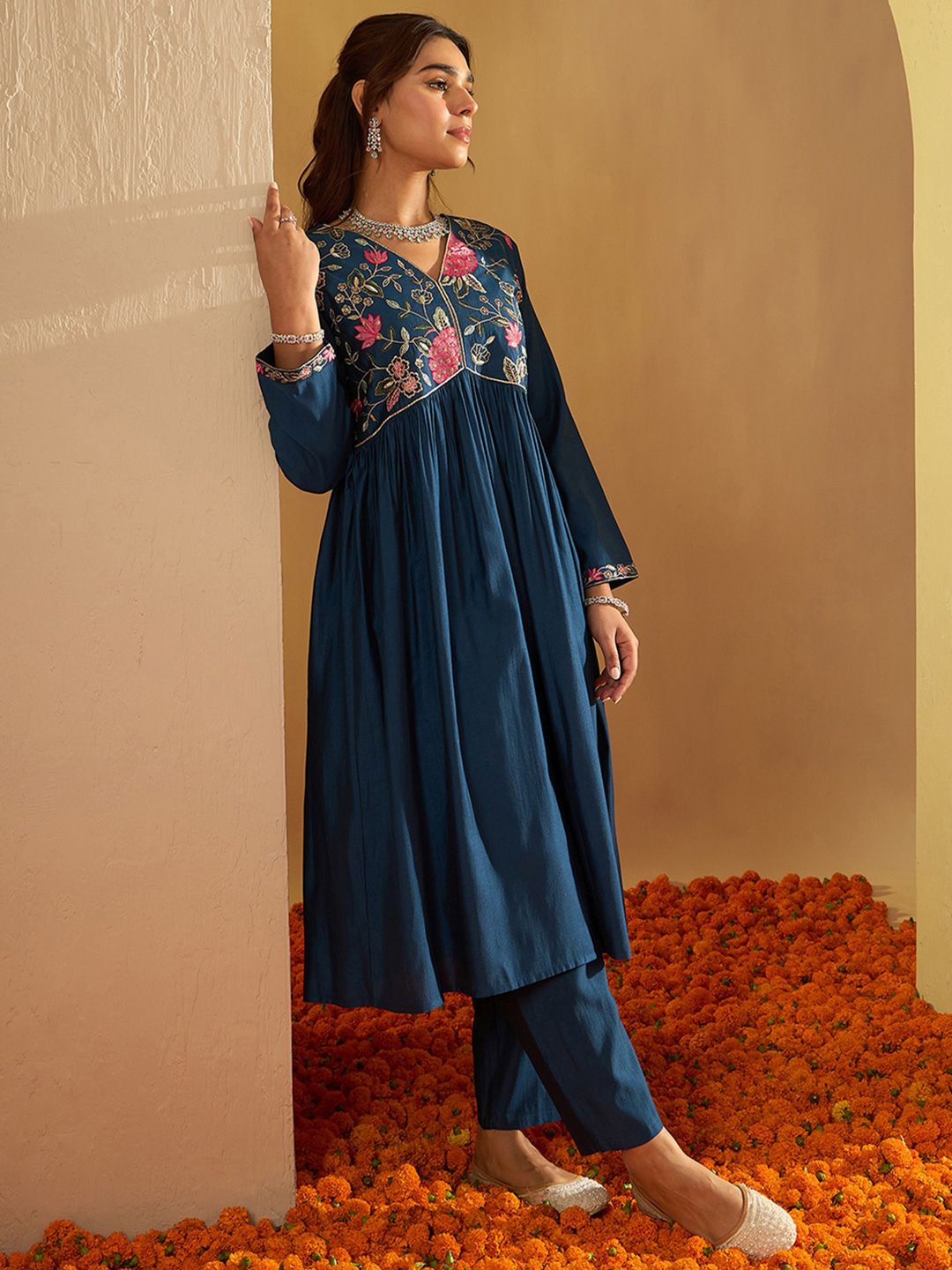 Dhiyona IE Floral Yoke Design Empire A-Line Sequinned Liva Kurta with Trousers