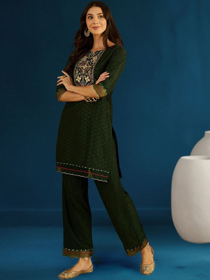 Dhiyona CH Women Ethnic Motifs Embroidered Regular Thread Work Kurti with Palazzos