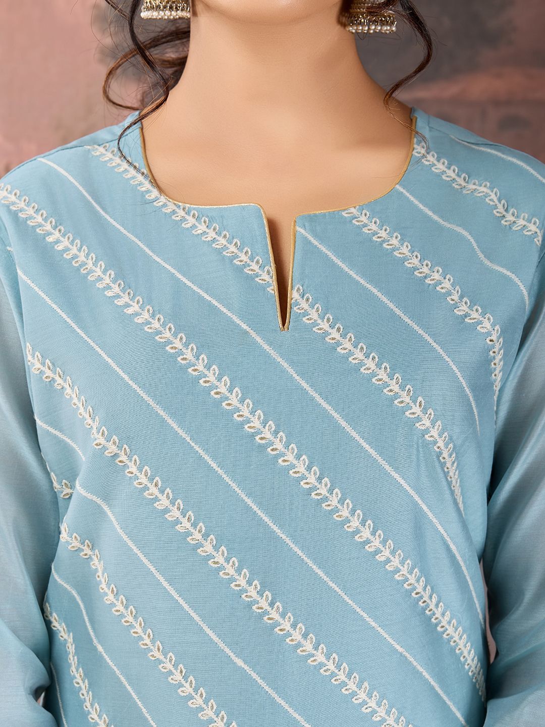 Dhiyona PD Women Sequined Embroidered Round Neck Straight Kurta & Trousers With Dupatta