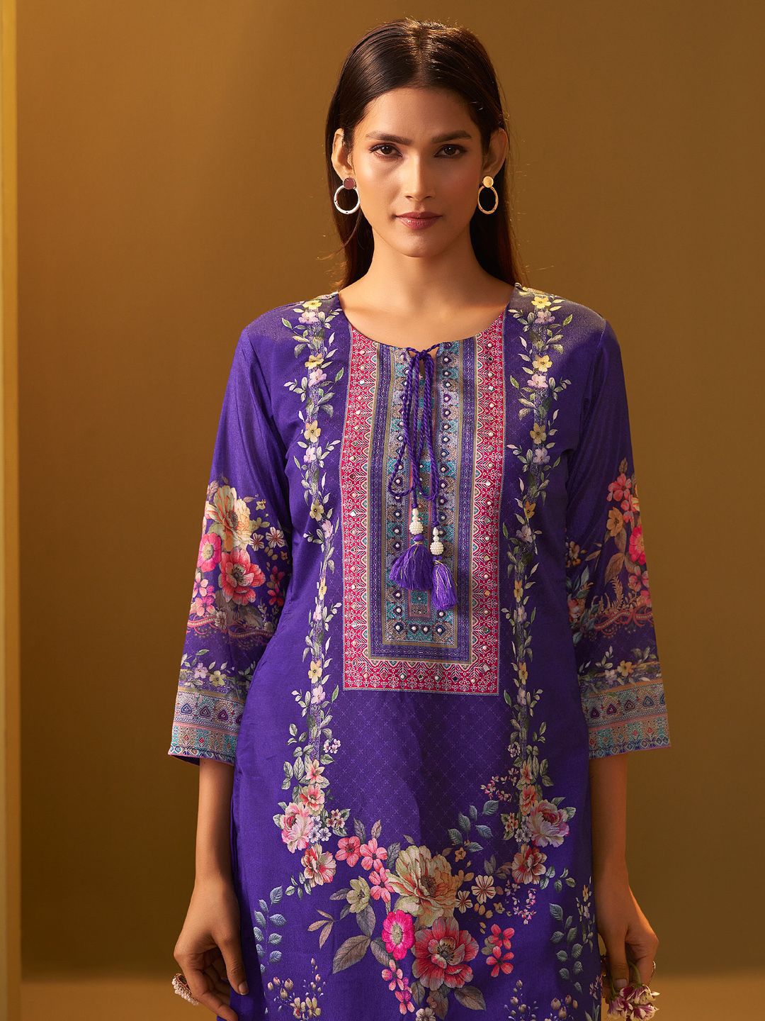 Women Floral Printed Regular Kurta with Trousers & Dupatta