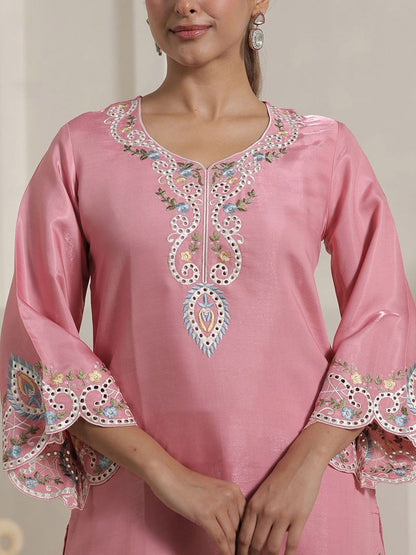 Dhiyona IE Women Embroidered Kurta & Trouser Co-Ord Set