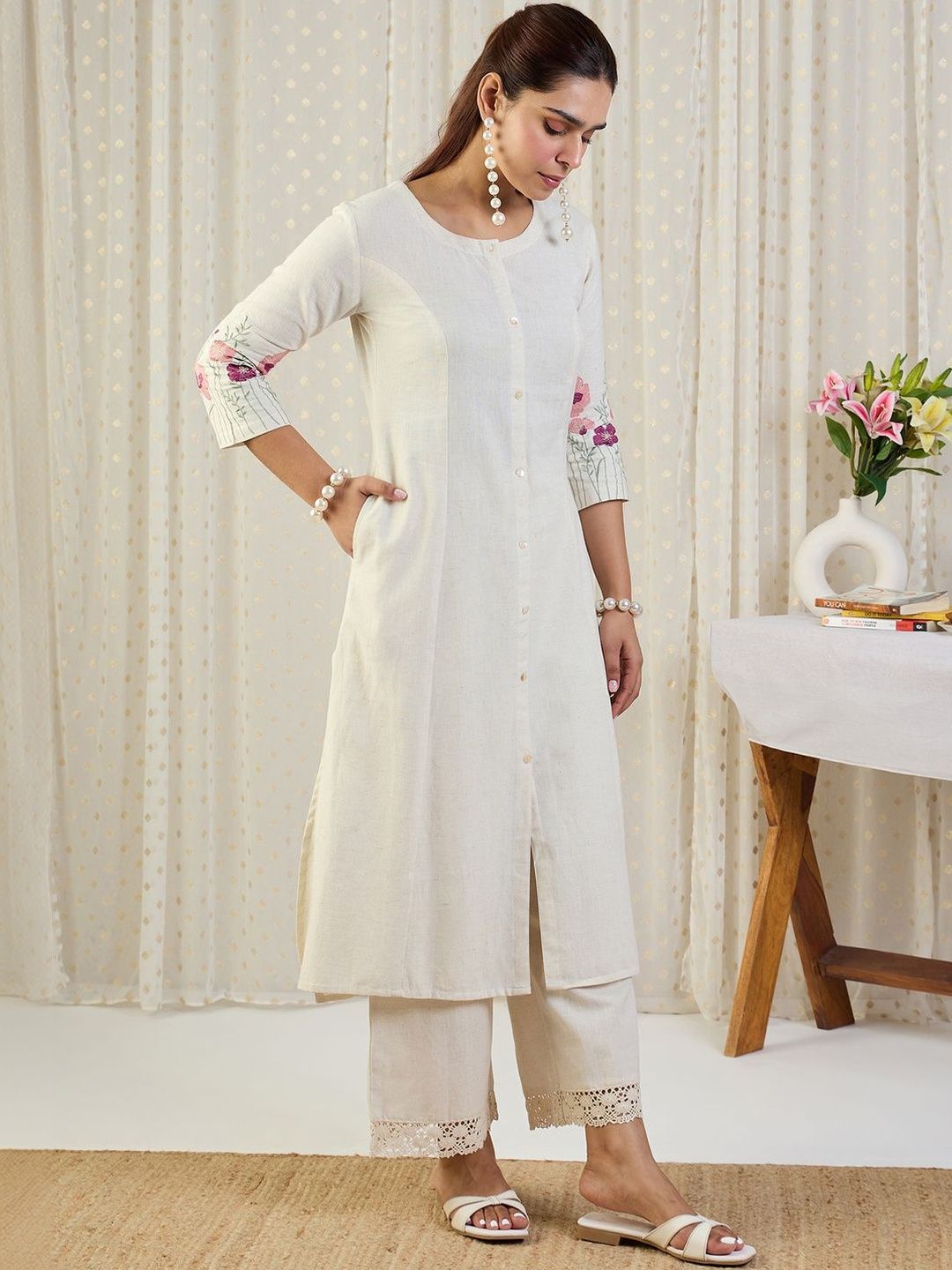 Dhiyona IE Floral Embroidered Tunic & Palazzos Co-Ord Set