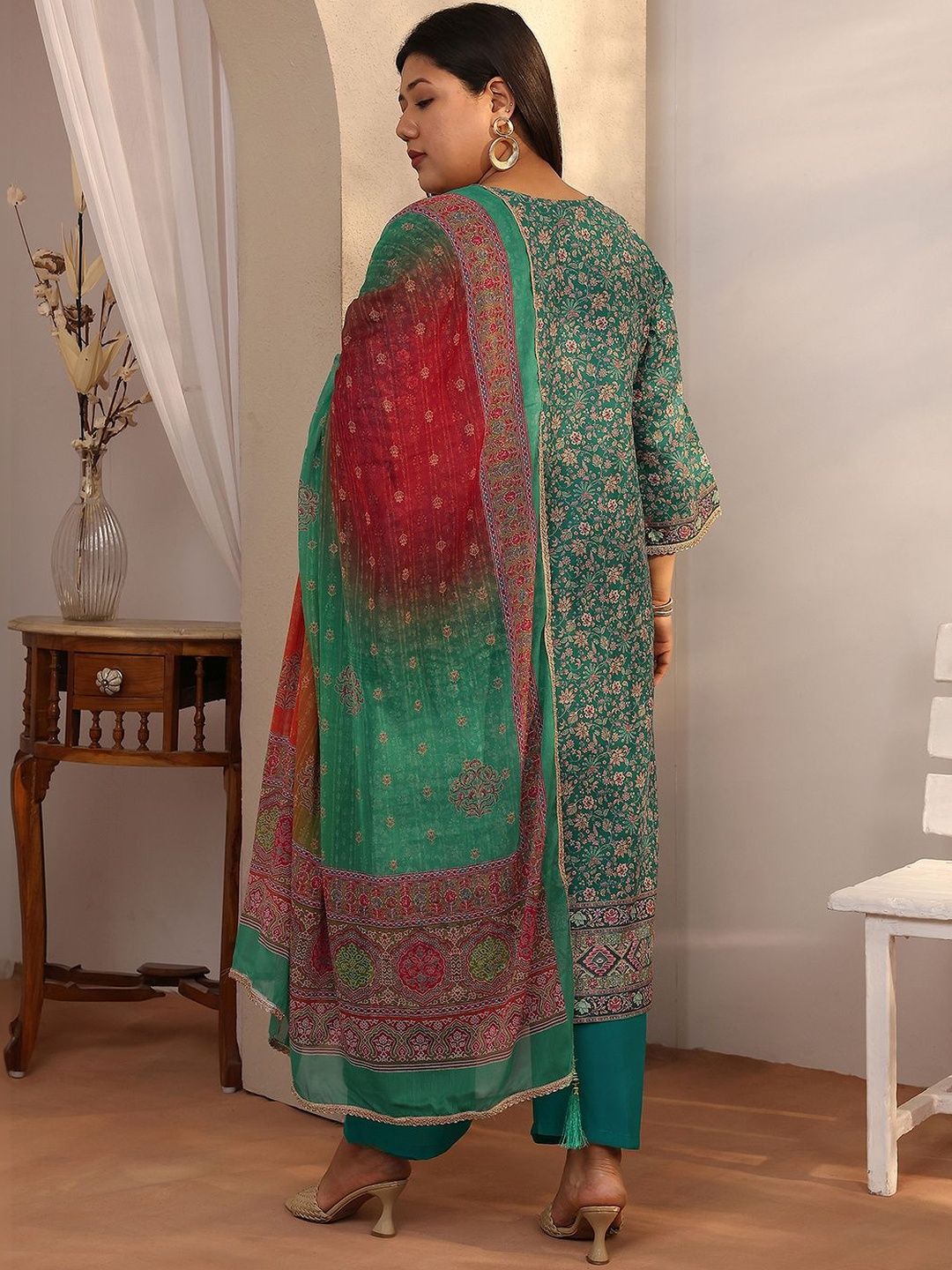 Dhiyona Women's Plus Size Ethnic Motifs Printed Kurta with Trousers & Dupatta