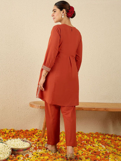 Dhiyona IE Embroidered Round Neck Tunic With Trousers Co-Ords