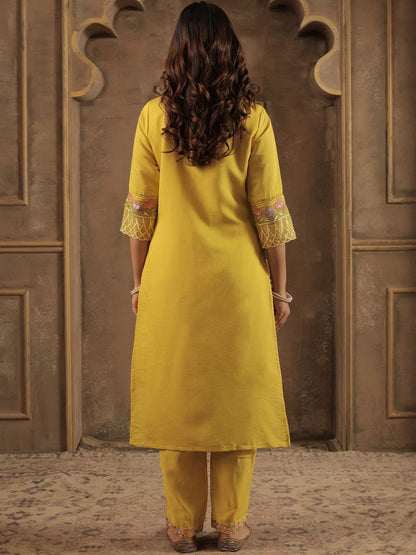 Women Floral Embroidered Kurta with Trousers & Dupatta