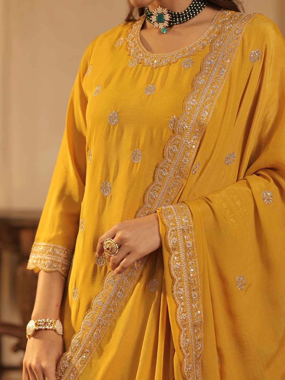 Women Ethnic Motifs Embroidered Regular Sequinned Kurta Set With Dupatta