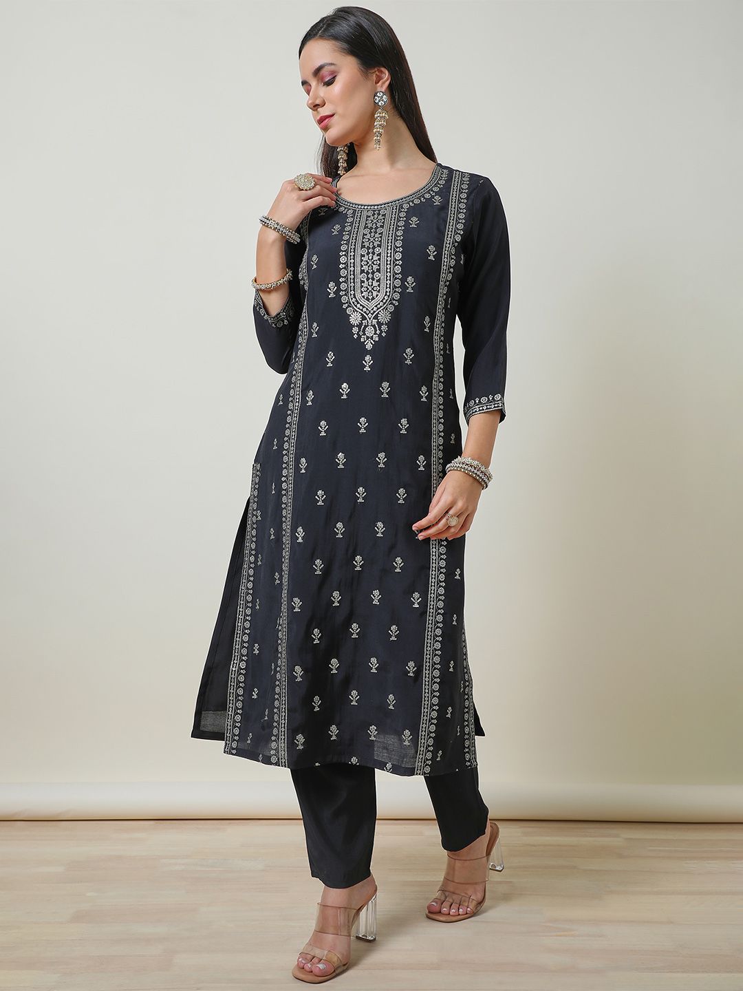 Dhiyona SO Women's Women Floral Embroidered Regular Sequinned Kurta with Trousers & With Dupatta