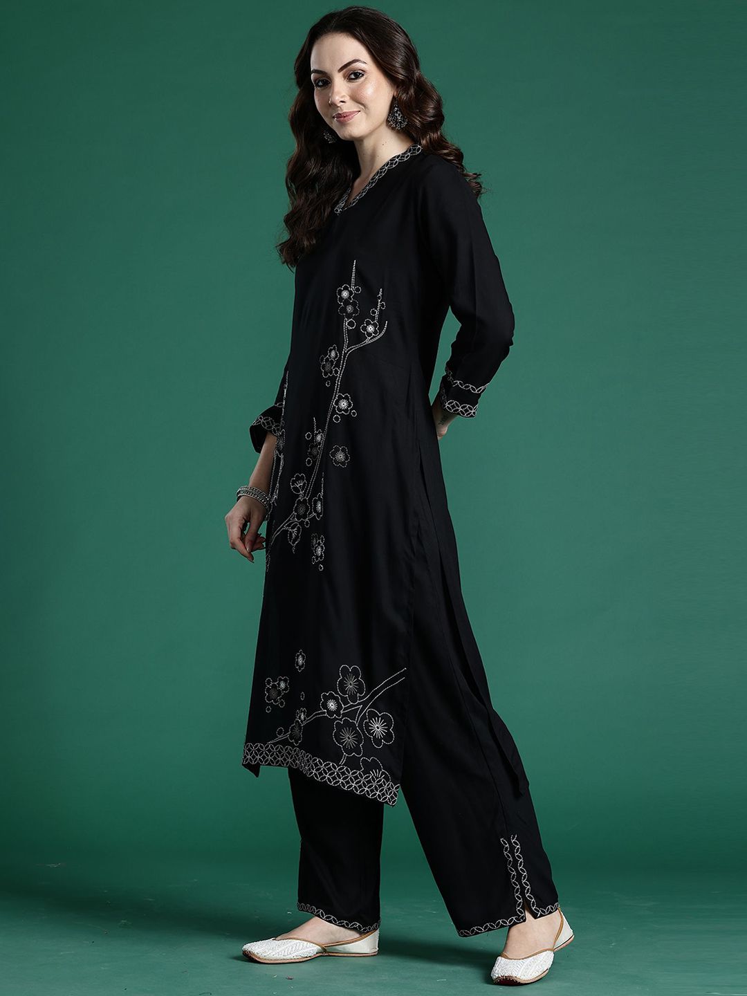 Dhiyona IE Indo era Embroidered Tunic With Trouser Co-Ords