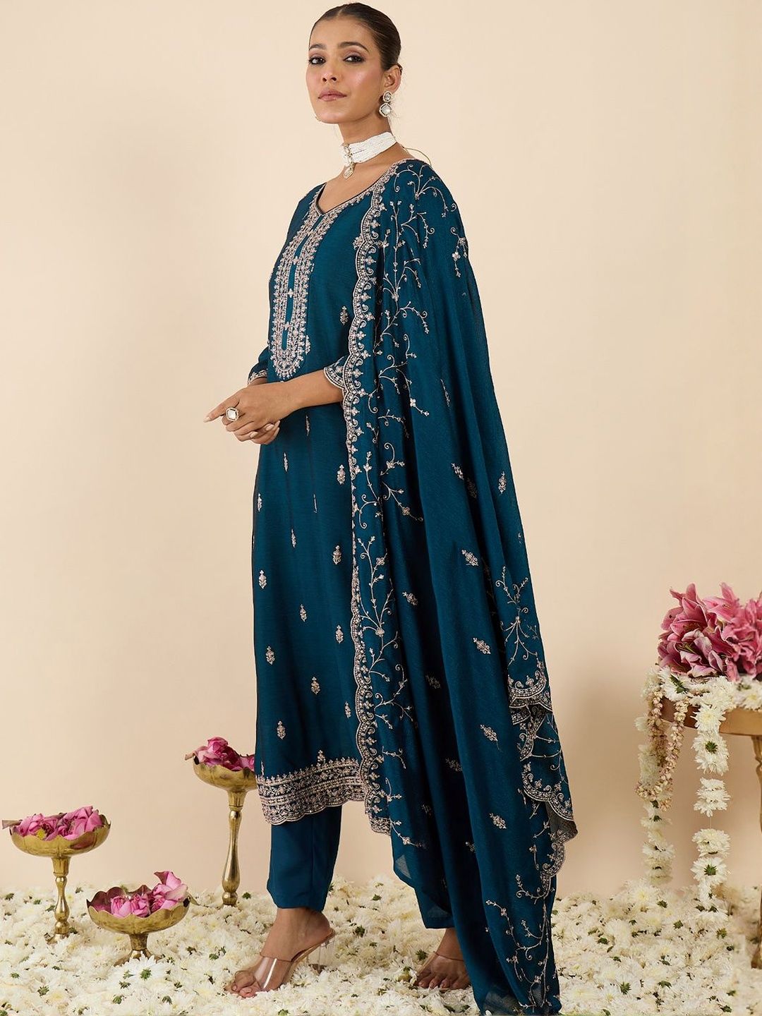 Women Ethnic Motifs Embroidered Regular Thread Work Kurta with Trousers & With Dupatta