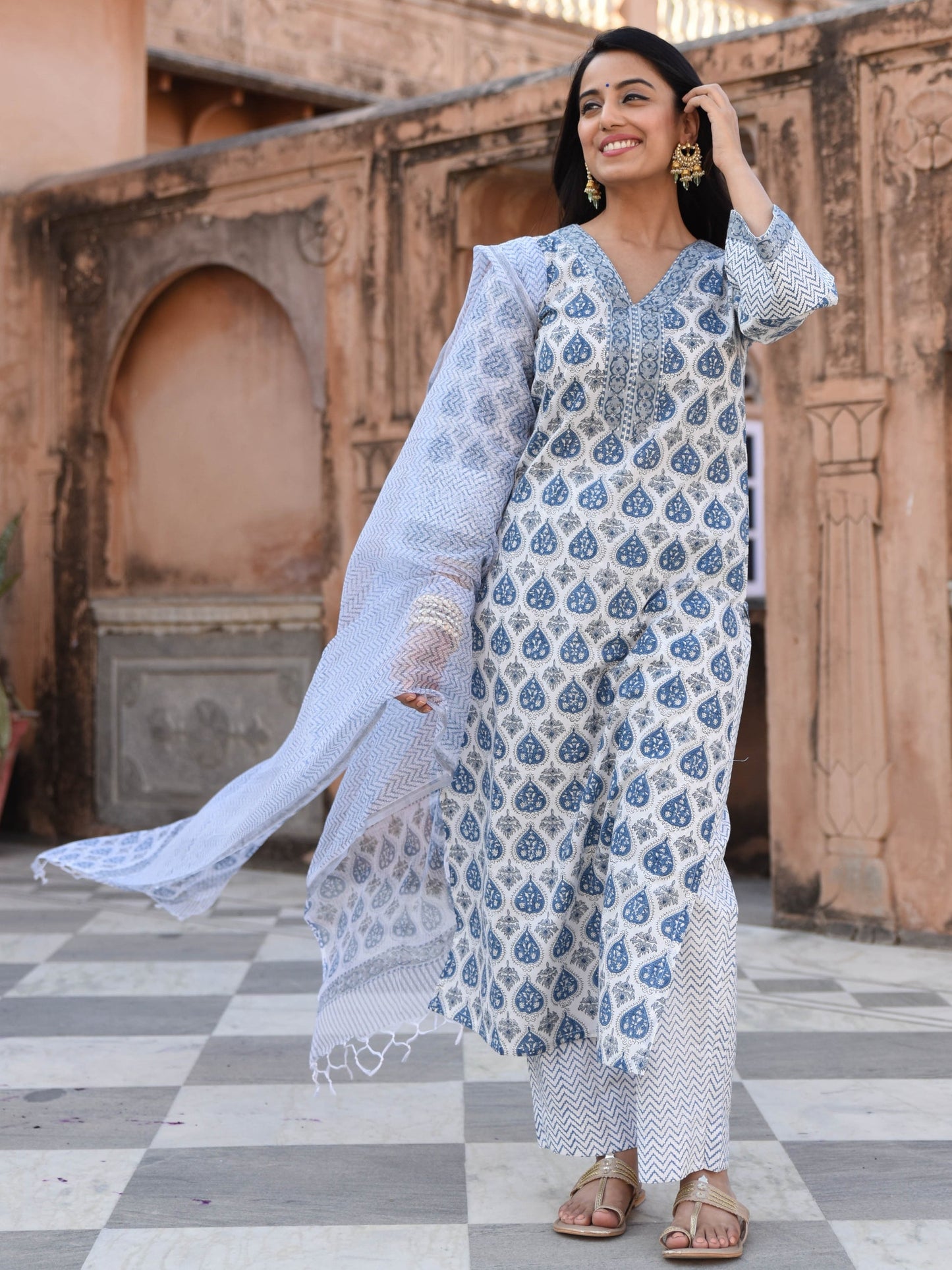 Women White Printed Viscose Rayon Kurta, Pant And Dupatta Set