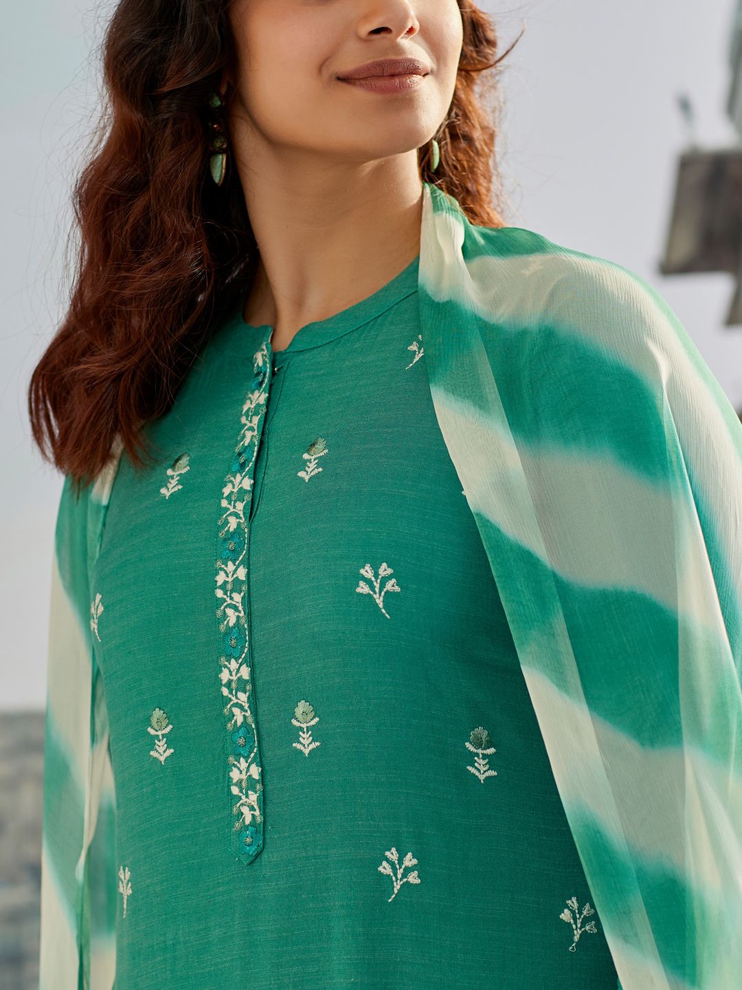Dhiyona WP Ethnic Motifs Embroidered Thread Work Pure Cotton Kurta with Trousers & Dupatta