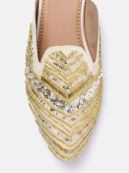 Dhiyona HOP Women Beads Embellished Ethnic Mules