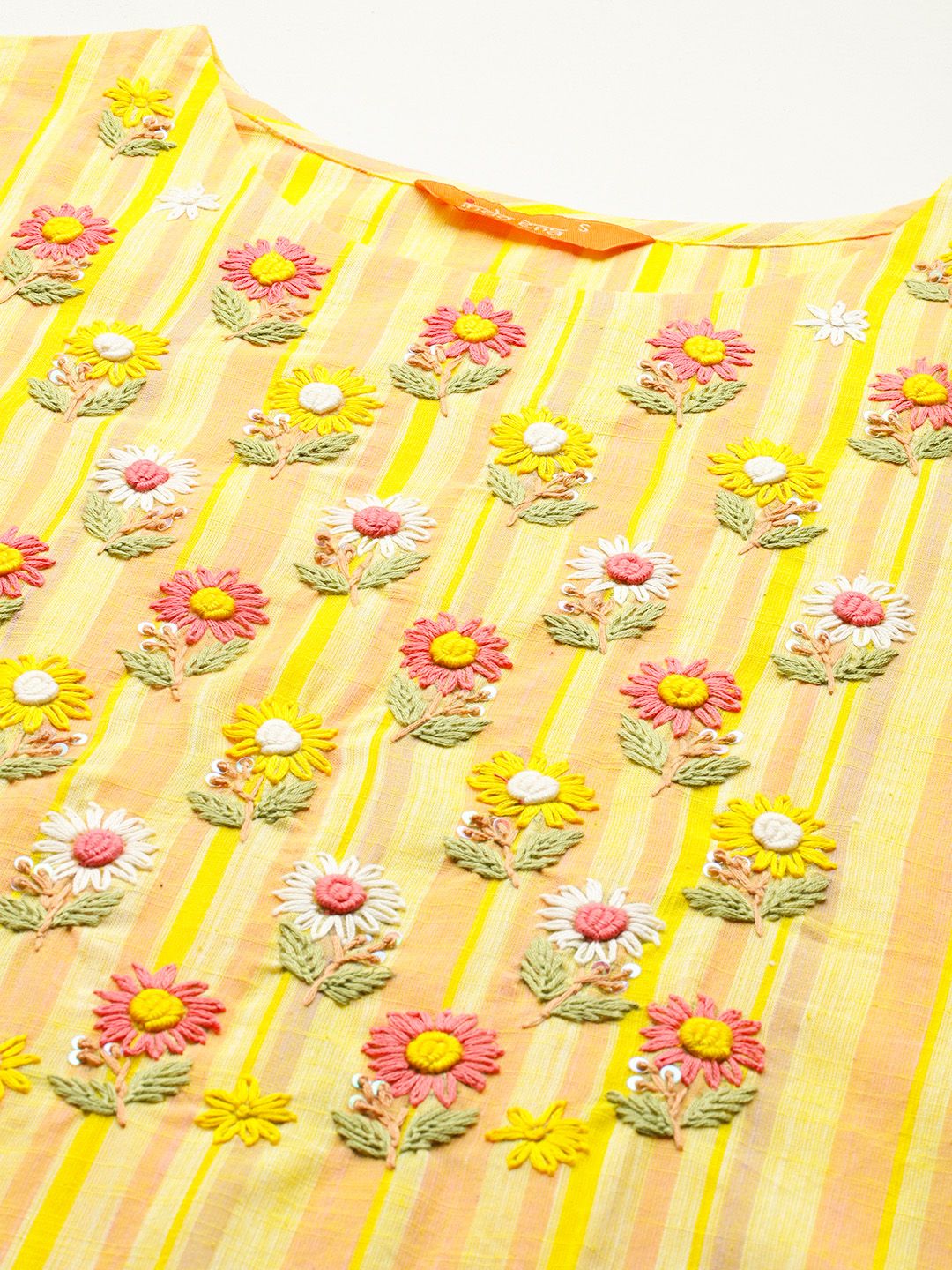 Dhiyona IE Floral Embroidered Thread Work Pure Cotton Kurta with Trousers