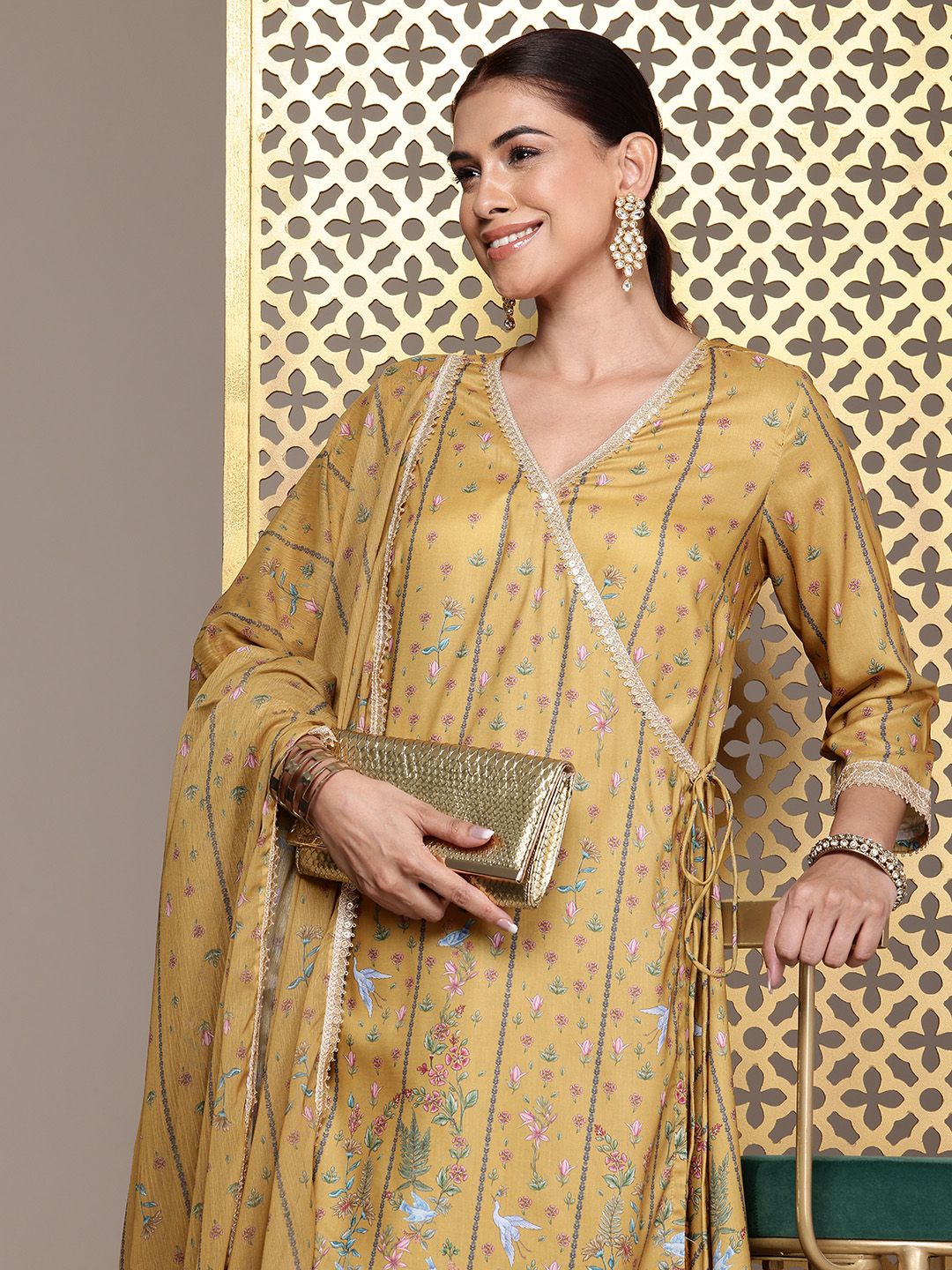 Dhiyona PD Women Women Floral Printed Angrakha Jashn Kurta Set