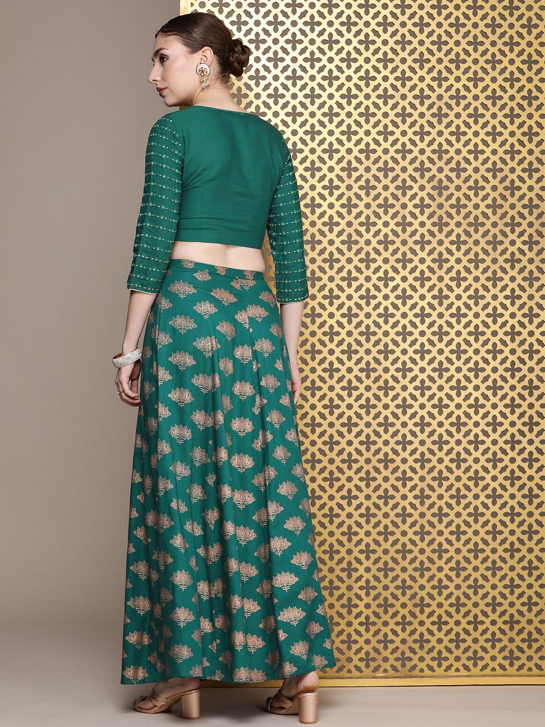 Dhiyona PD Women Floral Embroidered Jashn Regular Thread Work Top with Skirt