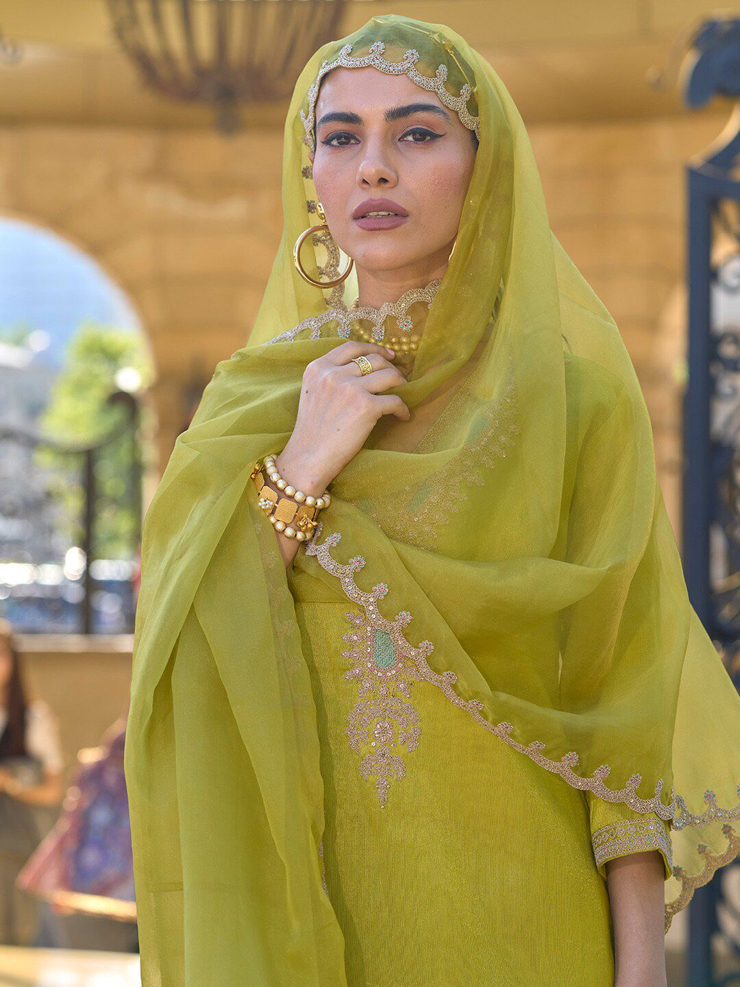 Ethnic Motifs Embroidered Regular Zari Straight Kurta With Trousers & Dupatta