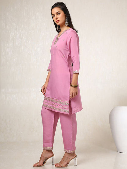 Dhiyona SO Women's Ethnic Motifs Embroidered Gotta Patti Straight Kurta with Trousers
