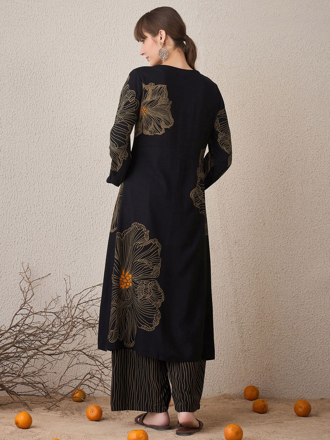 Floral Printed V-Neck Beads & Stones Straight Kurta With Trouser
