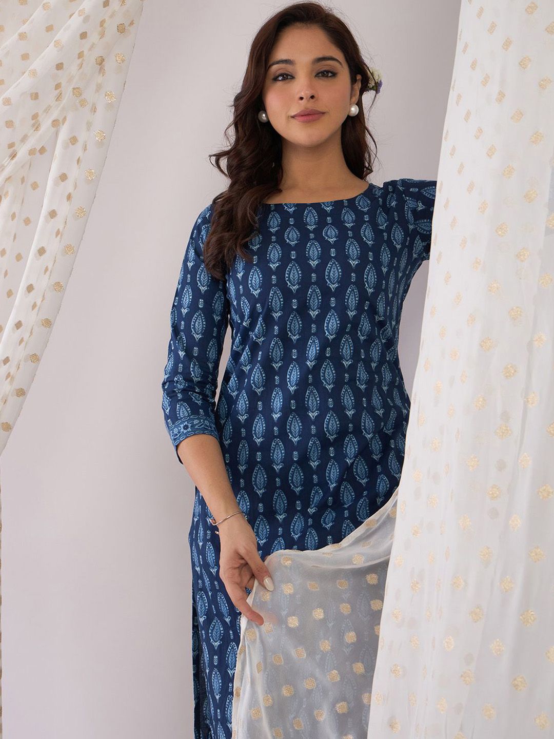 Dhiyona IE Floral Printed Pure Cotton Straight Kurta With Trousers