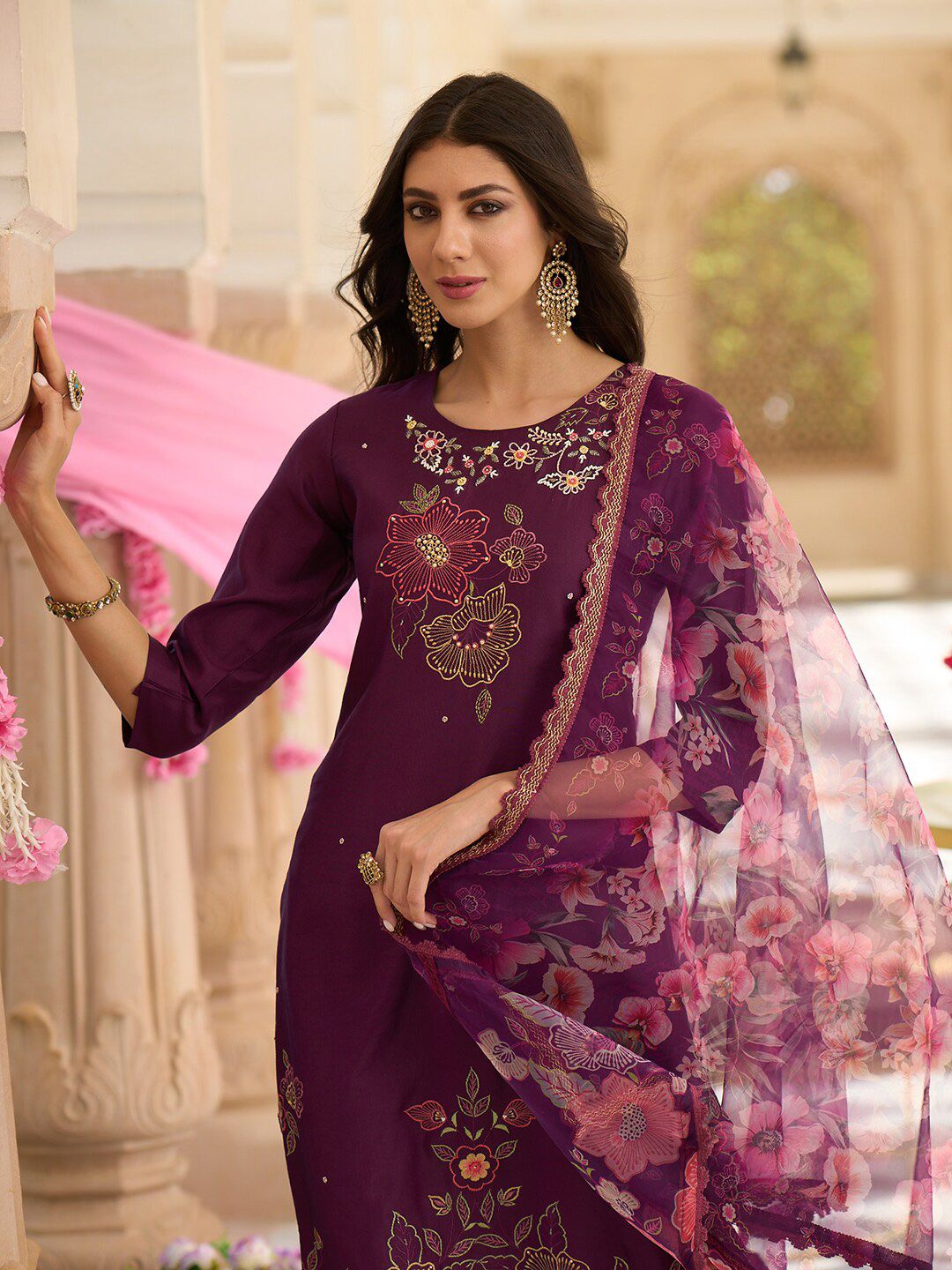 Dhiyona IE Floral Embroidered Regular Thread Work Kurta With Trousers & Dupatta