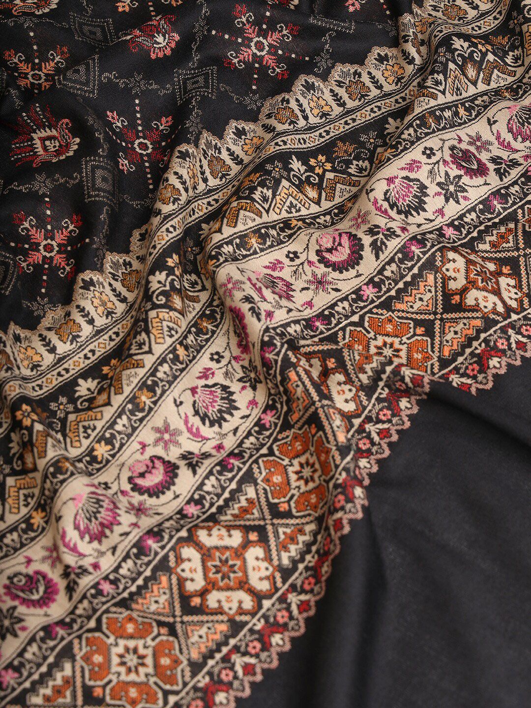 Dhiyona PA Ethnic Motifs Woven Design Shawl