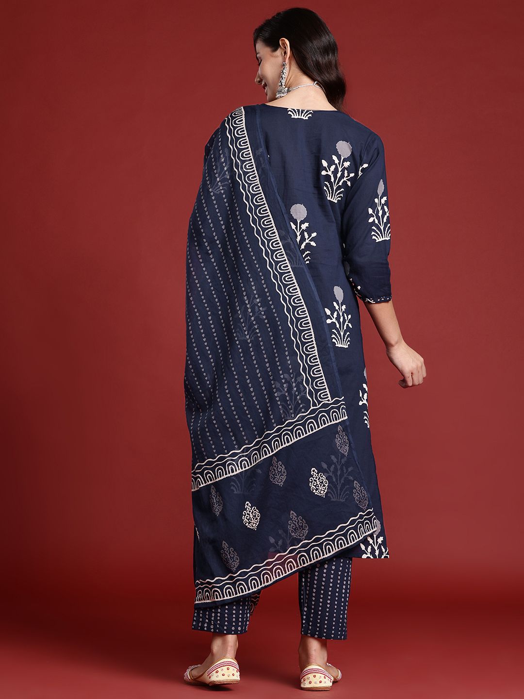 Floral Printed Sequinned Pure Cotton Kurta With Trousers & Dupatta