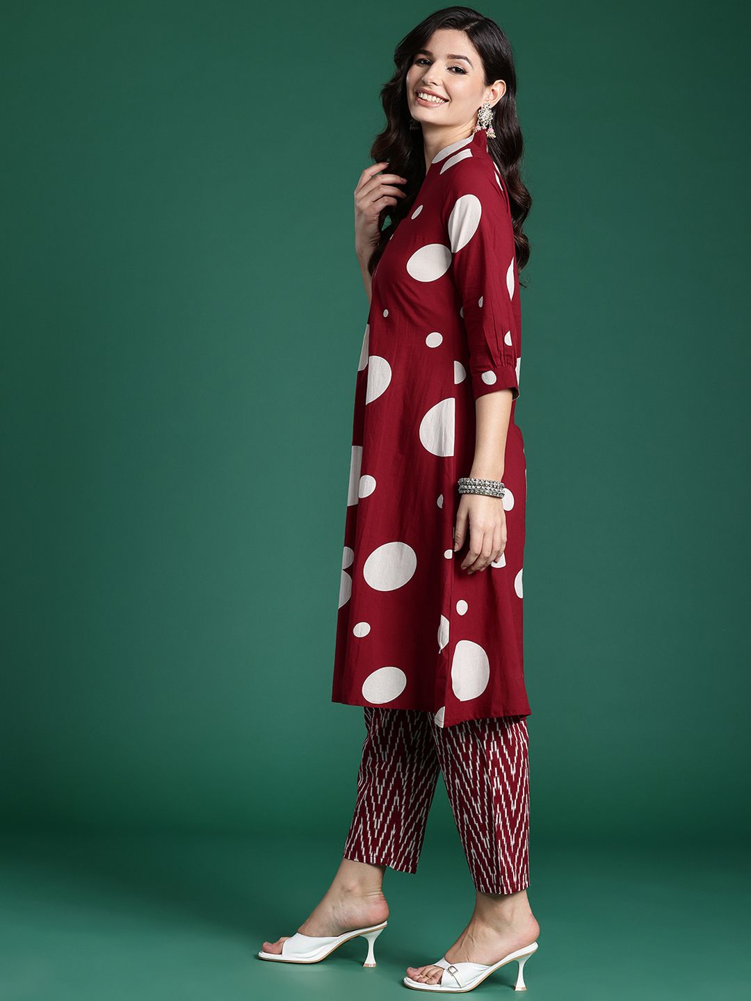 Women Printed Pleated Pure Cotton Kurta with Trousers